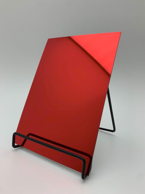 Detailaufnahme in der Größe A5 des spiegelnden Dekors DM Fashion Red AR