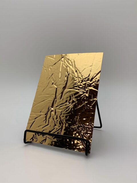 Detailaufnahme in der Größe A5 des strukturierten Dekors SL CREPA Gold