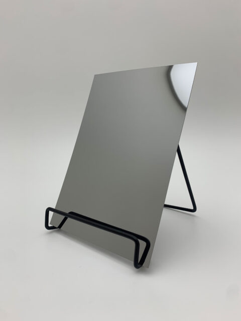 Detailaufnahme in der Größe A5 des spiegelnden Dekors DM OPTICAL MIRROR Fashion Grey AR