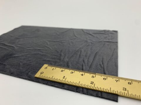 Detailaufnahme mit Lineal des Dekors FL CREPA VELVET Volcano