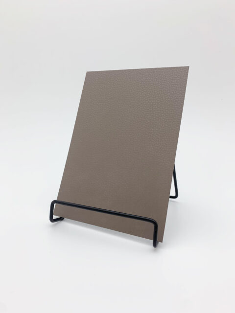 Detailed picture in A5 size of LL Dove Tale decor with leather graining