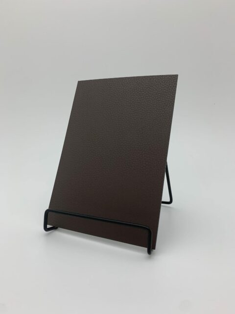 Detailed picture in A5 size of LL London Clay decor with leather graining