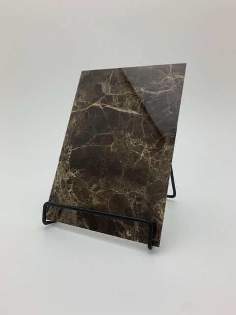 Detailed picture in A5 size of the SG MARBLE Emperador AR+ AR decor