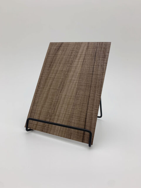 Detailed picture in A5 size of WL Nutwood Country decor