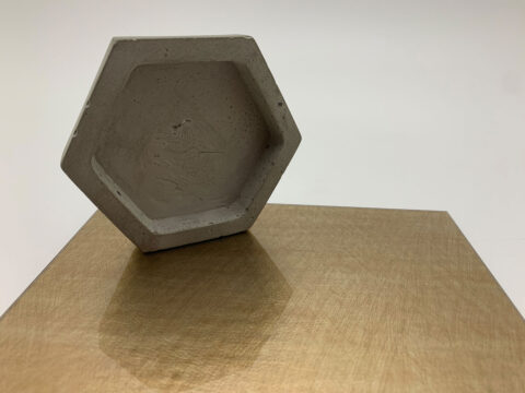 Reflective SIBUGLAS decor - SG METALLIC USED Sand AR+ - with concrete honeycomb