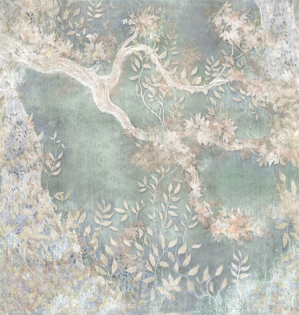 Nahaufnahme Tapete - Optisch wird ein verschnörkelter Baum in hellen Cremetönen vor einem blaugrauen Hintergrund gezeigt.