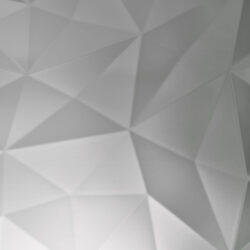 Detailaufnahme eines Designpaneels, dessen Struktur an Diamanten erinnert, die Farbe ist Silber und die Oberfläche glänzend spiegelnd.