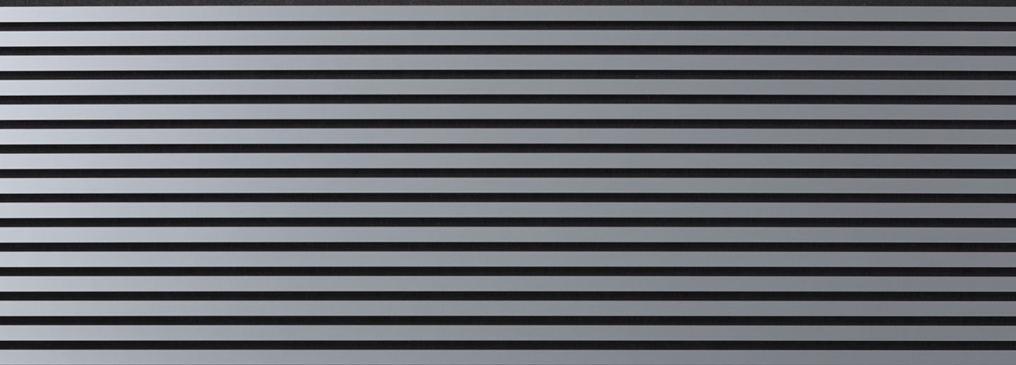 Ganzplattenfoto eines Designpaneels mit helleren und schwarzen Linien in der Farbe Fashion Grey