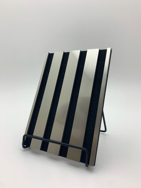 Detailbild im Format A5 des ACOUSTIC WALL PANELS in der Farbe Green Steel